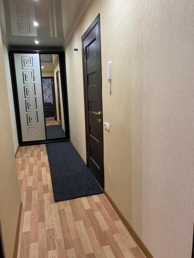 2 Комнатная Квартира, До 6 Спальных Мест Apartamento Kryvyi Rih Exterior foto